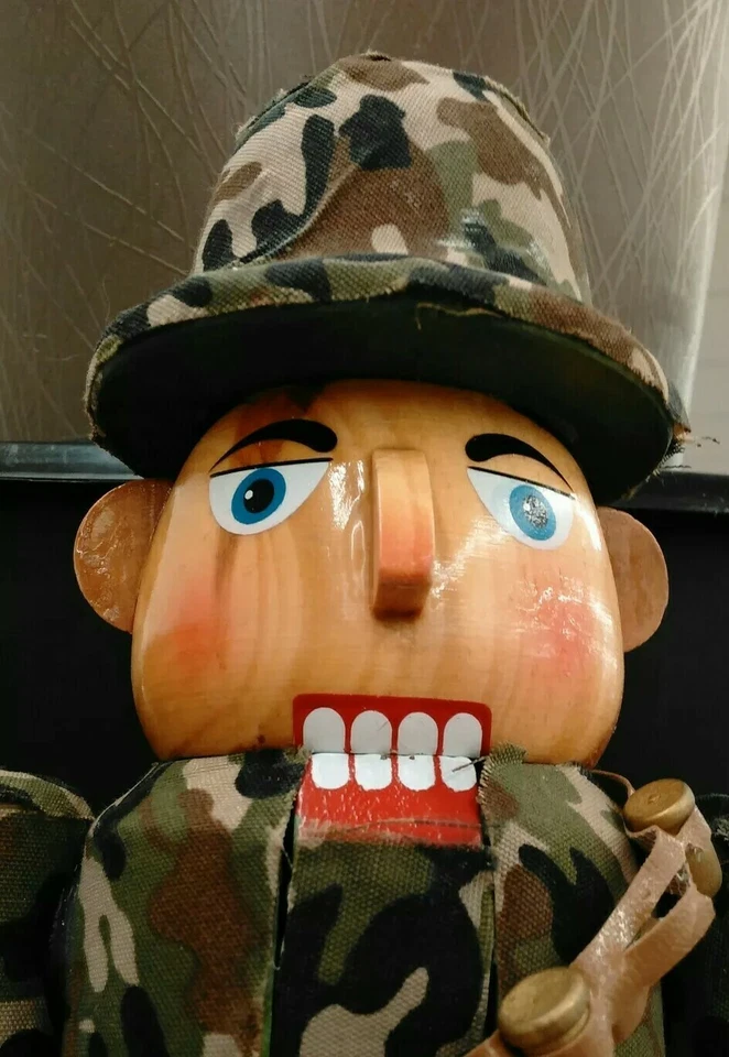 Cascanueces Camuflaje Ejército Militar de Estados Unidos Edición Limitada Madera GI 14 pulgadas 2007 Foto 4 de 4