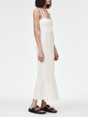 Halter Neck Dress in Ivory Ivory / M Halter Neck Dress in Ivory Ivory / M