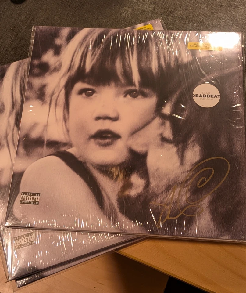 Tame Impala - Signed Cover Deadbeat Vinyl (URBAN OUTFITTERS EXCLUSIVE) YELLOW - Image 4 of 4