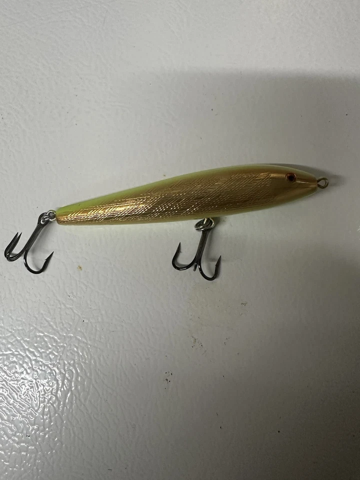 RARE Rebel Jumpin Minnow 4.5” - Image 2 of 3