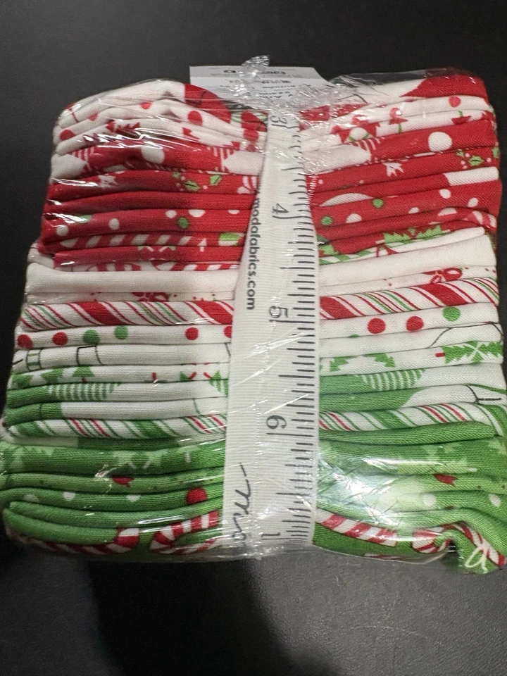 Moda Merry & Bright By Me & My Sister - 26 piezas 18” x 22” FatQtr Bdle #22400AB Foto 4 de 4