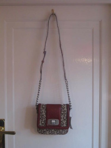 New DKNY Town & Country Red across body Logo Bag - Picture 6 of 12