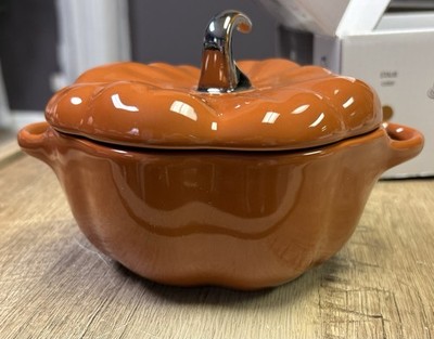 Staub Ceramic Petite Pumpkin Cocotte 0.5 qt / 12.8 cm Cinnamon NIB