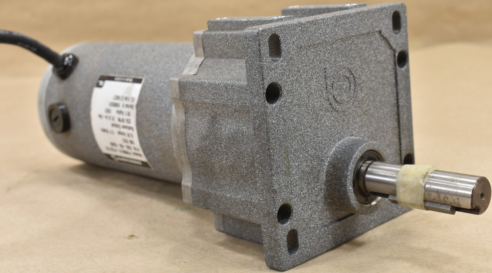 Groschopp PM8014-PS2110, DC Gear Motor, 180 V, 255 RPM, 10:1 Ratio, 930-60-5590