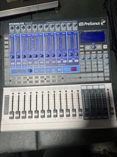 PreSonus StudioLive 16.0.2  16x2 Performance and Recording Digital Mixer.