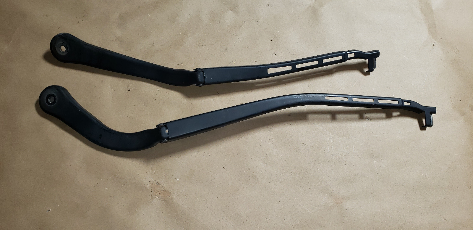 2009 BMW 328Xi 328i E90 WINDSHIELD WIPER ARM LEFT & RIGHT SET OEM eBay