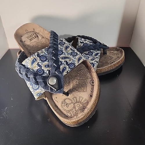 Muk Luks Elaine Sandal Blue Braided Leather + Pasiley | Women Size 10 NWOB - Picture 4 of 9