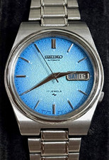 Seiko 5 Automatic Men’s Watch 17 Jewels ice blue textured dial Japan made 7009