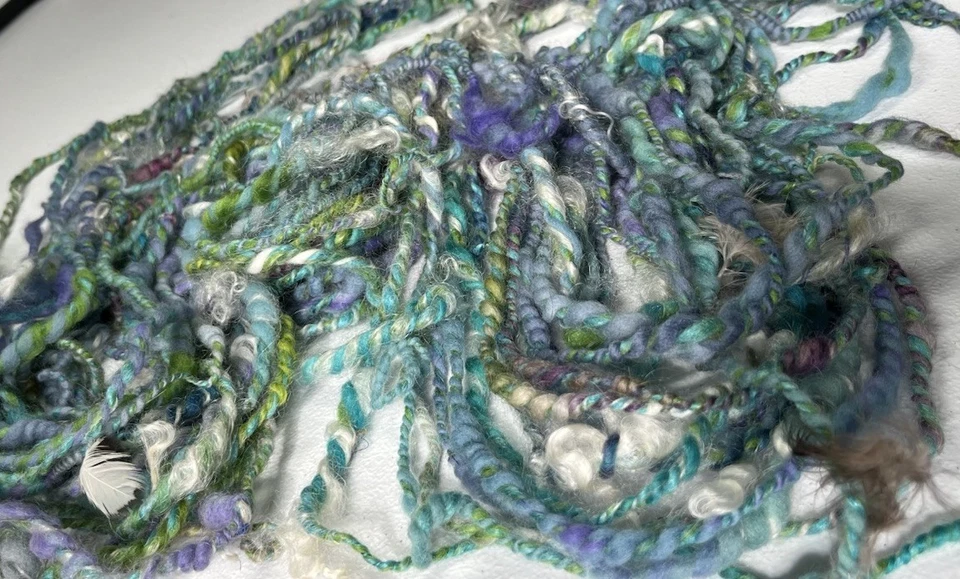 Hilo artístico teñido a mano hilado a mano 100 pies Foto 4 de 4