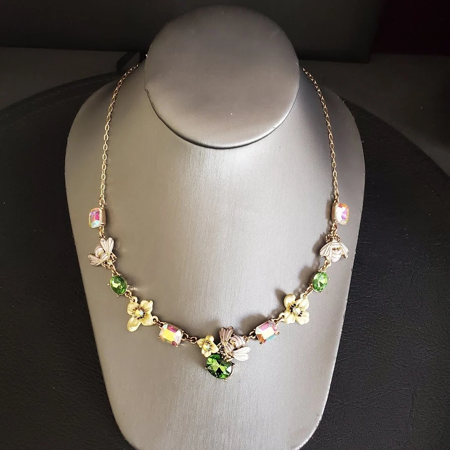 Collar Betsey Johnson Flower Show lavanda púrpura abeja crema flor cristal AB Foto 2 de 4