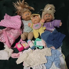 Vintage 1980s Cabbage Patch Kids  babyland Lot of 3 Dolls Clothes & Accessories