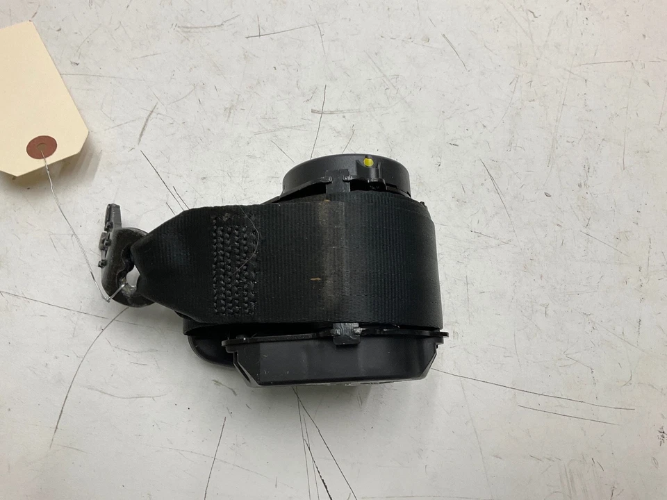 Volkswagen Golf 2015 lado del pasajero trasero segunda fila cinturón de seguridad retractor OEM Foto 3 de 4