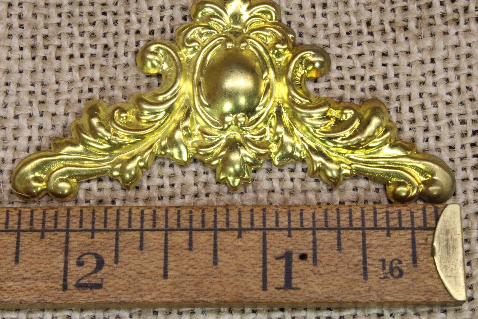 4 old decorative Brass Corners Picture Frame Clock 2 3/8” Appliques