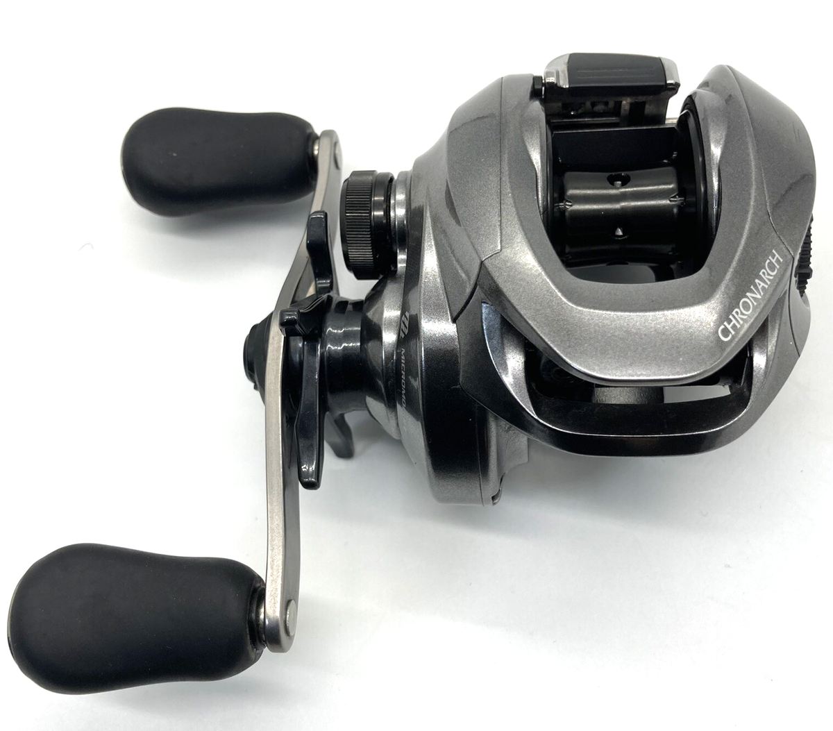 SHIMANO 17 CHRONARCH MGL 150 Right Handed Bait Casting Reel No Box