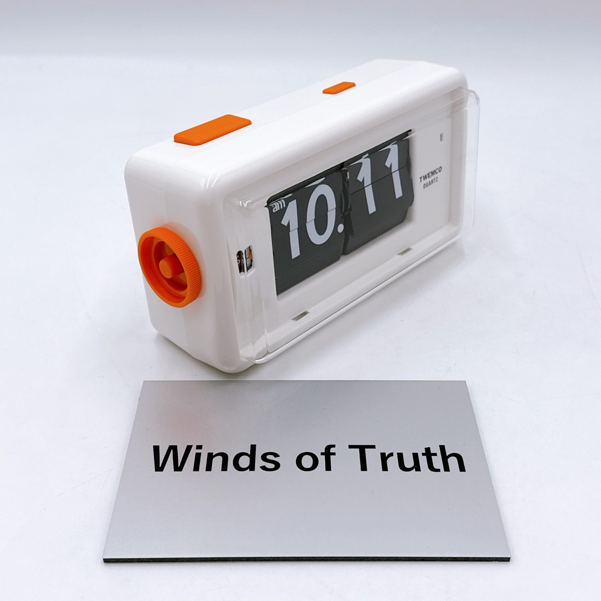 TWEMCO Alarm Table Flip Clock AL30 Patapata White Quartz 105 × 200