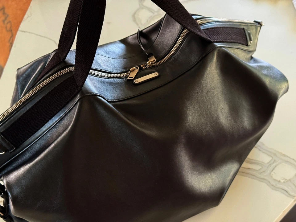 SAINT LAURENT Bolsa de viaje de fin de semana - Bolso de bolos gigante retro en cuero granulado Foto 3 de 4