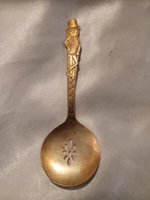 VINTAGE PLANTERS ADVERTISING MR PEANUT GOLD TONE SLOTTED SNACK SPOON SMALL 5"