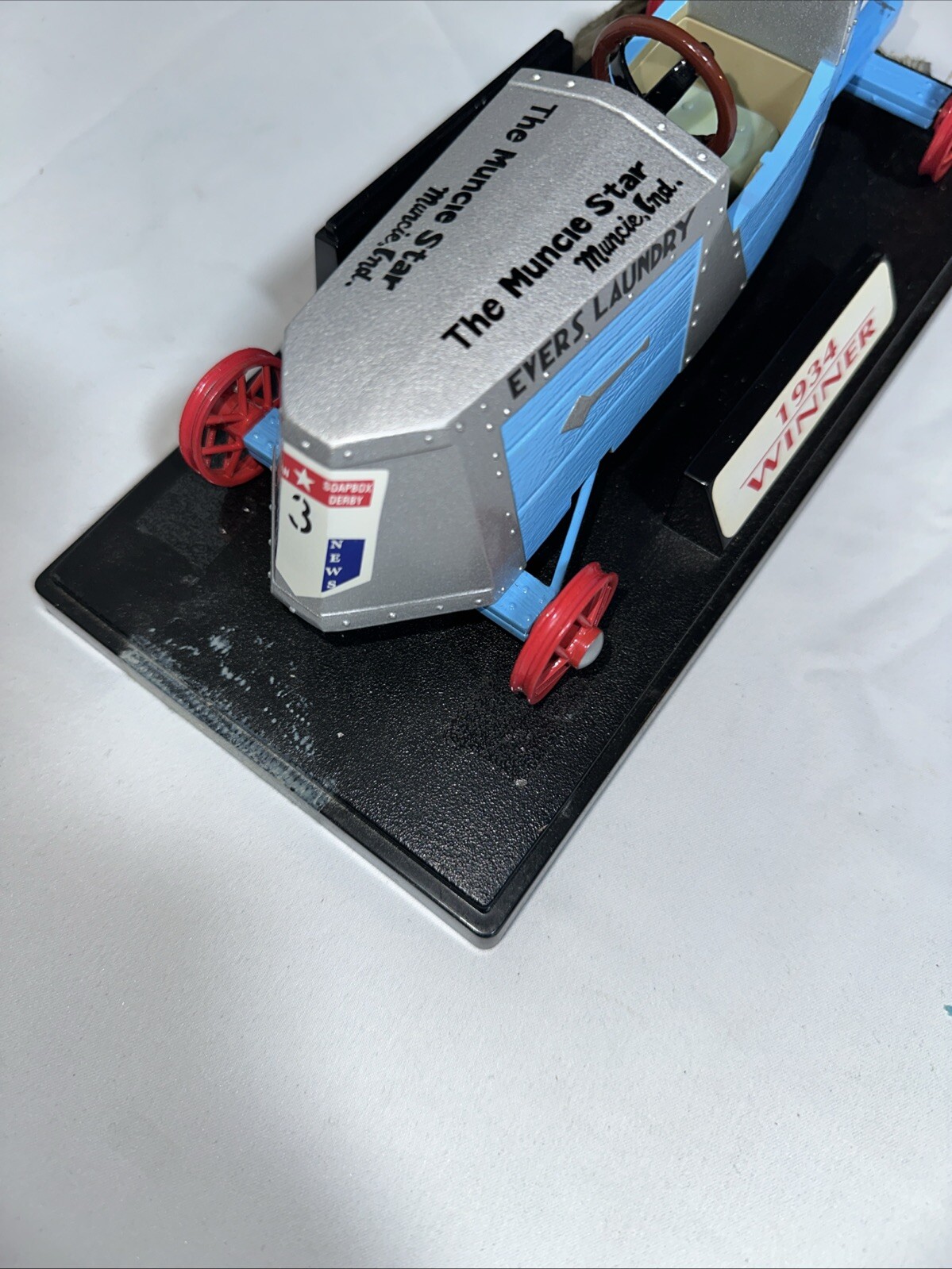 Picture 2 of 6