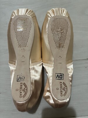 NEW FREED 4.5 X POINTE SHOES FOR SALE - 29 PAIRS - MAKERS LISTED IN DESCRIPTION