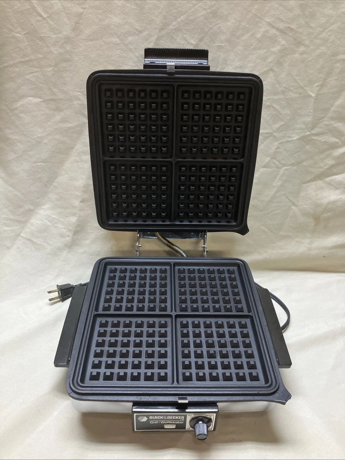 Vintage Black & Decker Grill - Waffle Baker Maker G48TD, Clean