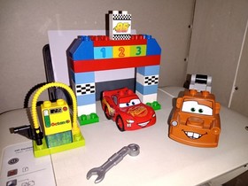 LEGO DUPLO DISNEY CARS CLASSIC RACE LIGHTNING  MCQUEEN & MATER SET# 10600 (READ)