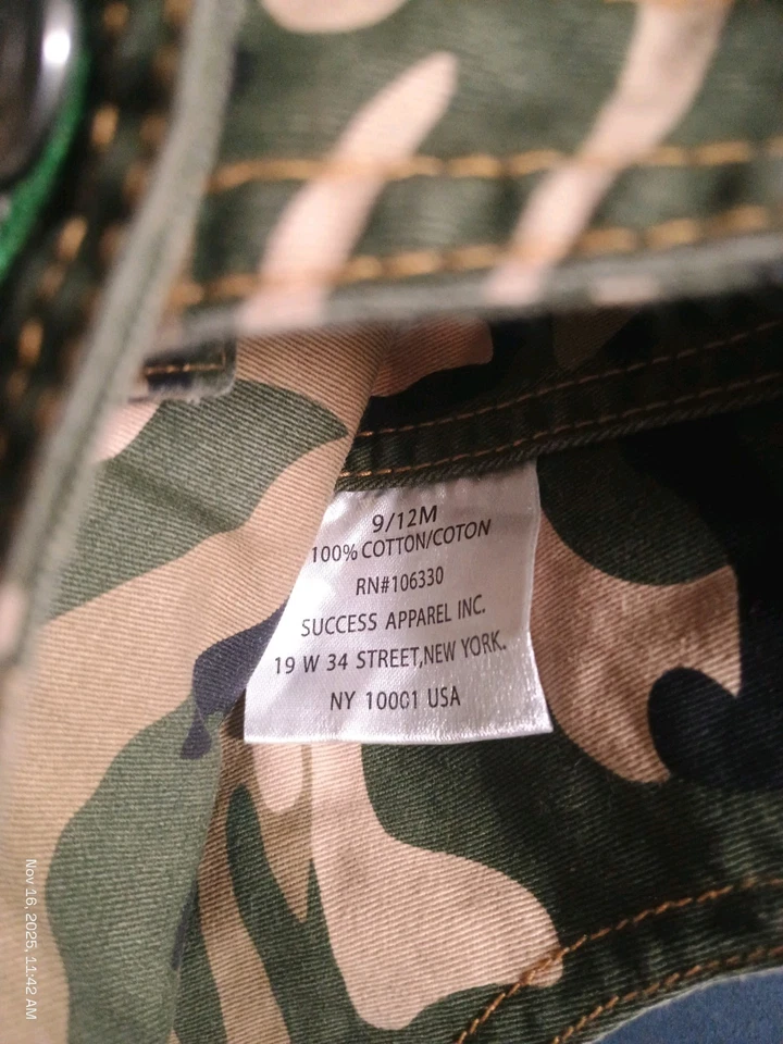 Mono John Deere verde camuflaje bebé 9-12 m bebé niño cierre a presión ajustable Foto 2 de 4