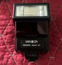 Vintage Minolta Maxxum Flash 2800AF Electronic Flash In Original Box With Case