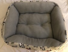 Peanuts Snoopy  Woodstock Dog Bones 2024 Comfy Gray Pet Bed 16  X20  NEW FAST SH