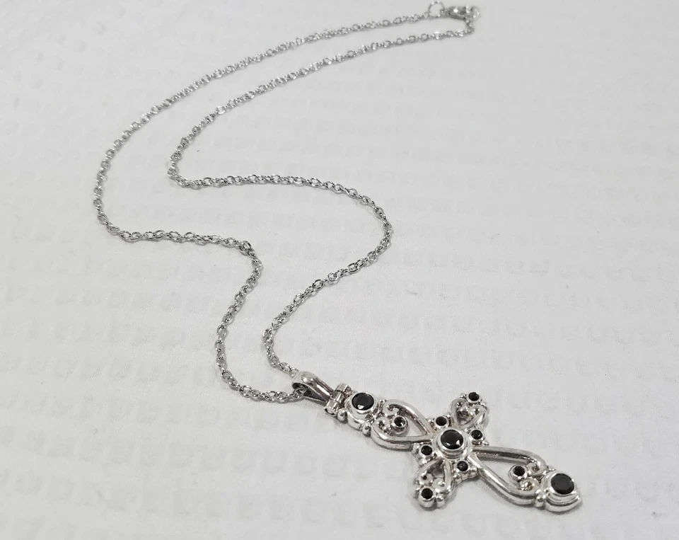 BEST Brand Silver Plate And Inlaid Onyx Cross Pendant and Necklace — 第 3/4 张图片