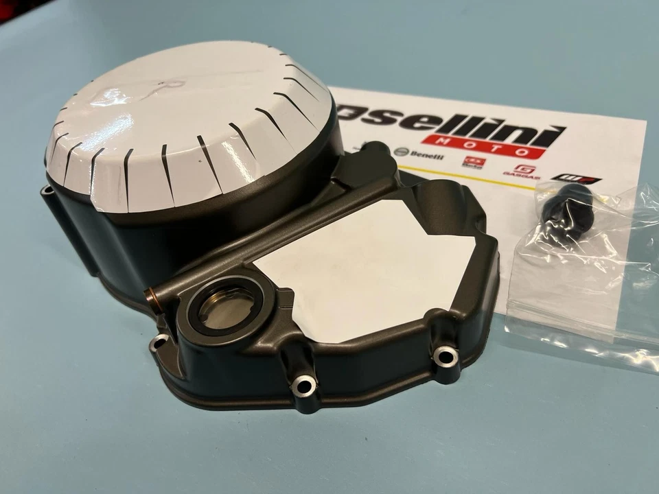 69923361A - DUCATI Coperchio Frizione Monster 400/600/750 / Supersport 750 SS - Immagine 2 di 3