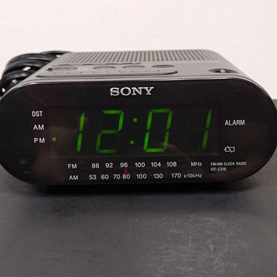 Sony ICF-C218 AM/FM Digital Clock Radio Alarm, Black , Rectangular vintage