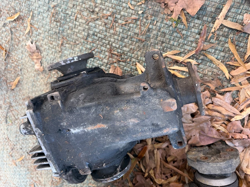 84-88 BMW 325E 325 E30 OEM REAR CARRIER DIFFERENTIAL - NONLSD - Image 4 of 4