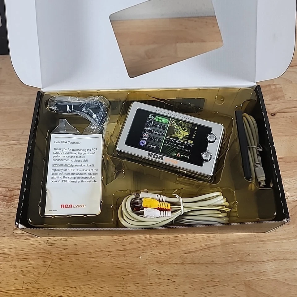 RCA RD2780 20GB Lyra Personal Digital Multi-Media Player A/V Jukebox NEW Open  - Image 3 of 4