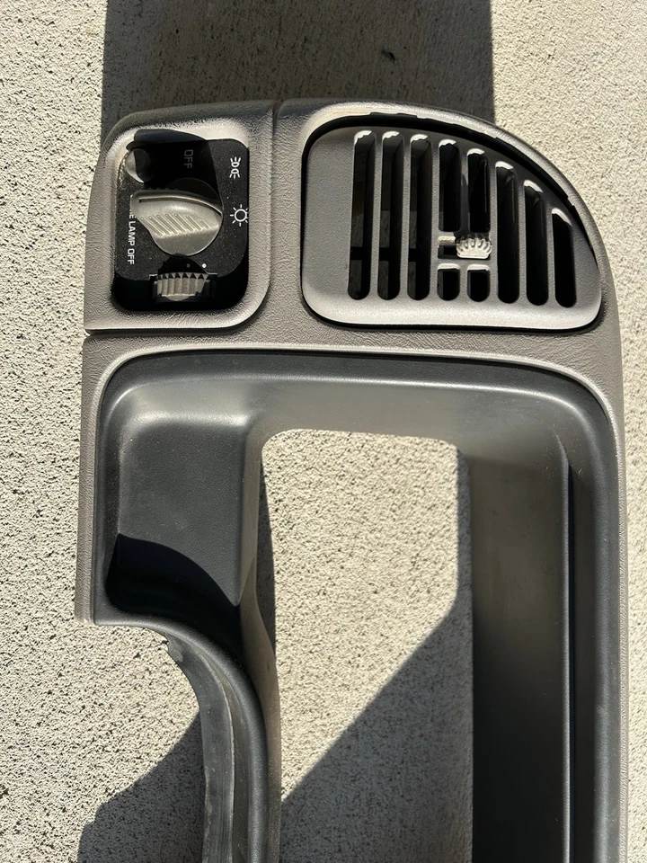 Bisel de instrumentos Chevy Silverado 1995-1998 Foto 3 de 4