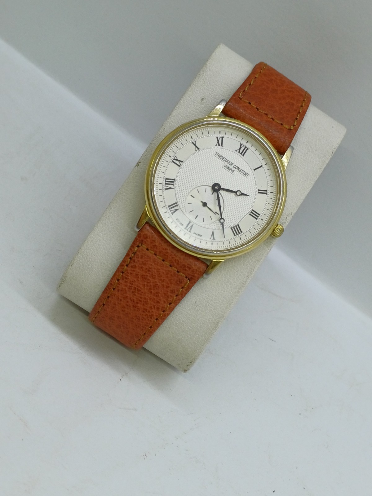 FREDREIQUE CONSTANT CLASSICS WATCH MENS QUARTZ FC-235X3S5/3S6 SAPHIRE 34MM SWISS