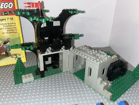 Lego 6066 Castle Dark Forestmen Camouflaged Outpost Set Vintage Manual Box