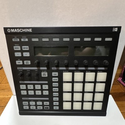 Native Instruments Maschine Sampler & Sequencer, 16 Pad Triggers, Black, USB Out