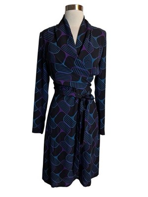 Gucci belted wrap dress Size 40 Geometric Logo Print Silk Long Sleeve