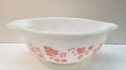 VINTAGE PYREX PINK GOOSEBERRY 443 CINDERELLA MIXING BOWL- 2 1/2 QT. READ