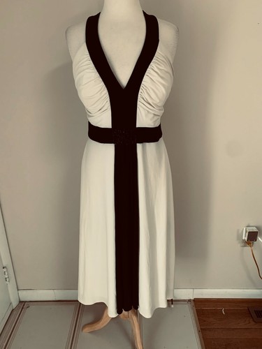 DRESS FORMAL SIZE 16 GOOD CONDITION BY 
