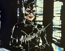 Michelle Pfeiffer Signed 11x14 Photo Batman Returns Catwoman Autograph Beckett
