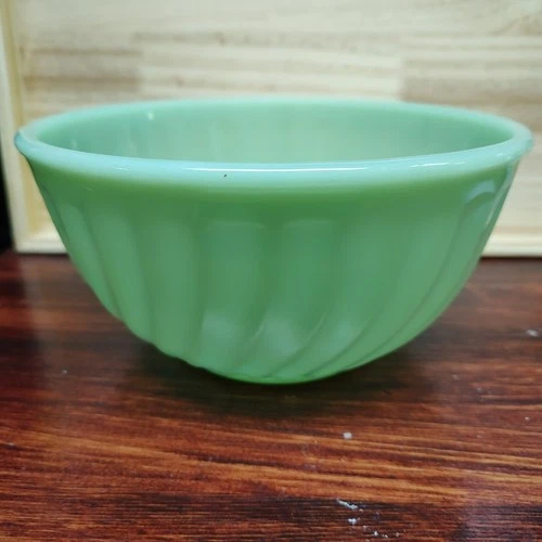 Anchor Hocking Fire King Jadeite Swirl 8" Mixing Bowl GUC