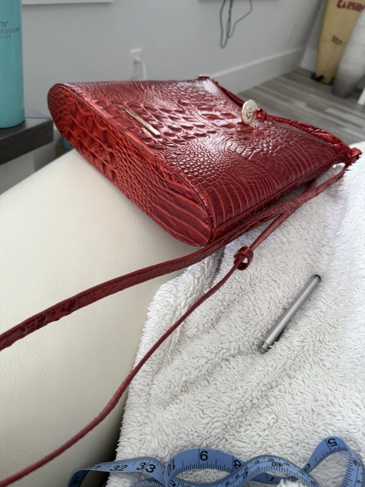 Red Crocodile style Brahman - Image 4 of 4