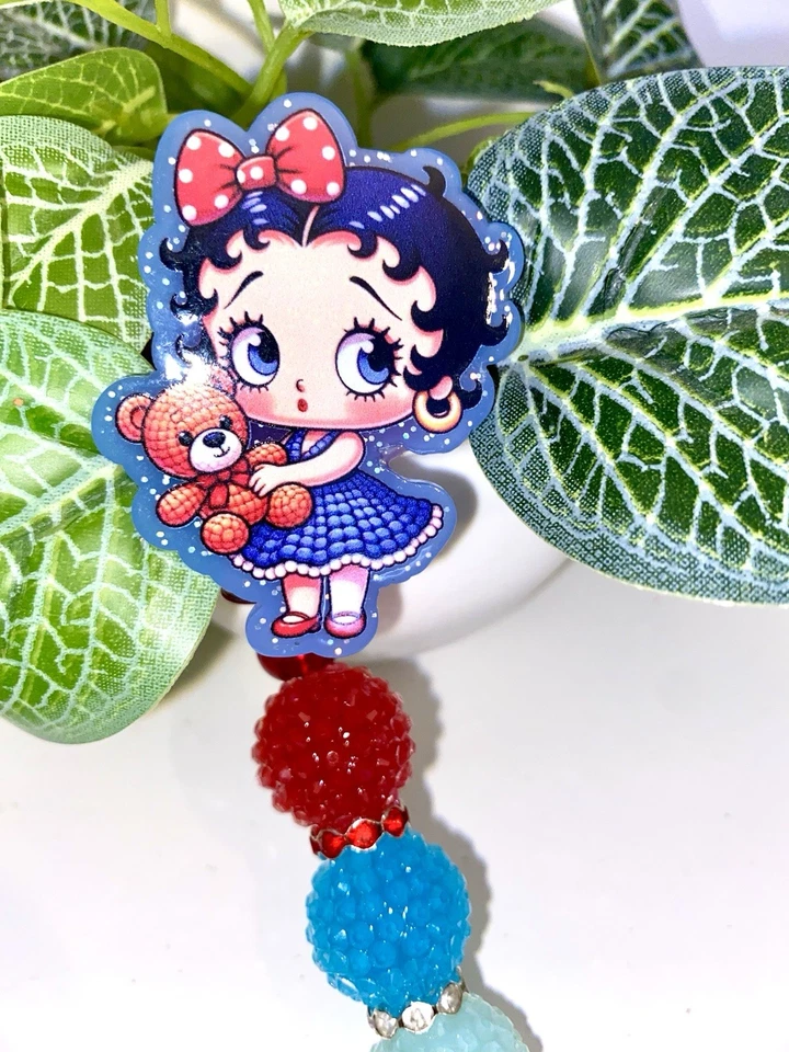 Carrete de insignia rectractable de acrílico Betty Bear Foto 2 de 3