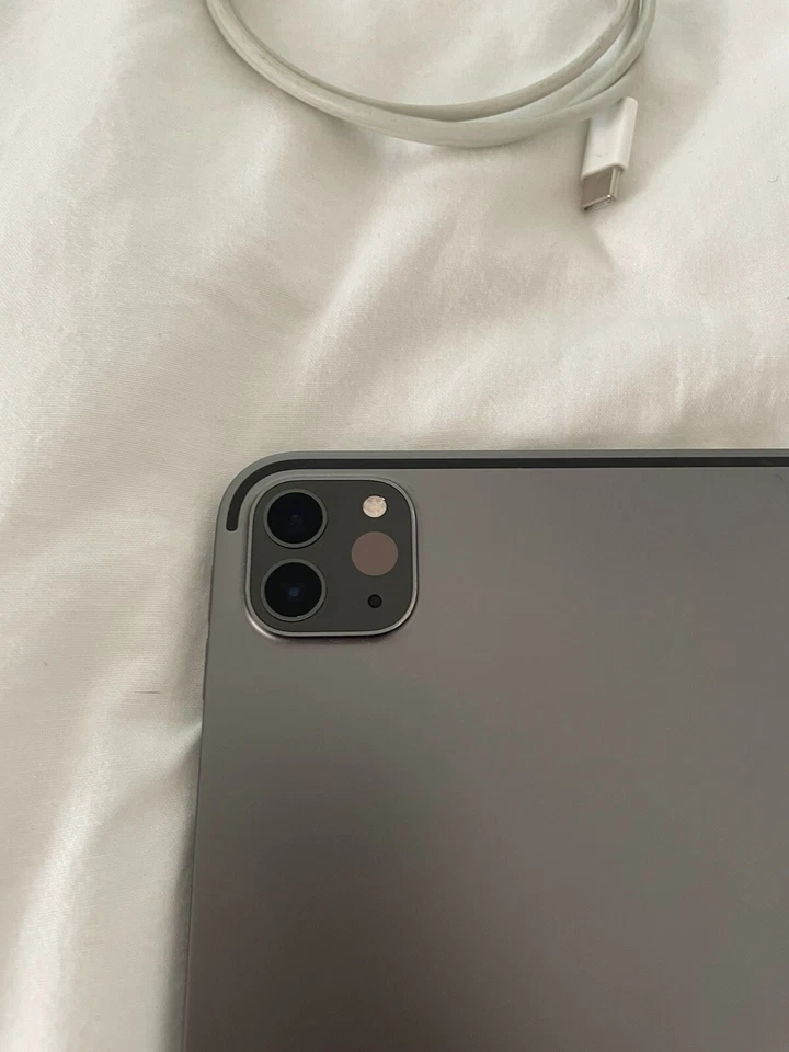 Apple iPad Pro 11-inch (2nd generation) · 512GB · Wi-Fi, Foto 4 von 5