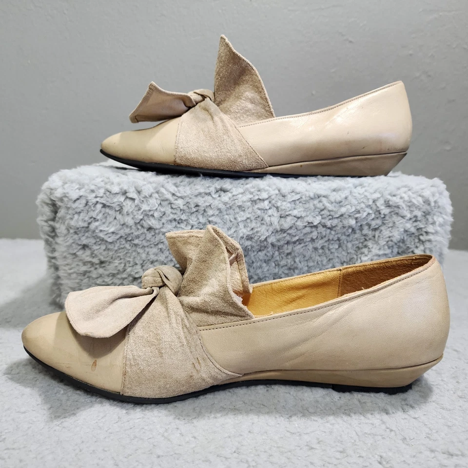 Apache of California Womens Leather Slip On Dress Shoes Size 6 Beige Bow - Image 2 of 4