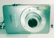 Canon PowerShot SD750 digital ELPH + 2Gb. Tested. Working. Set in photos