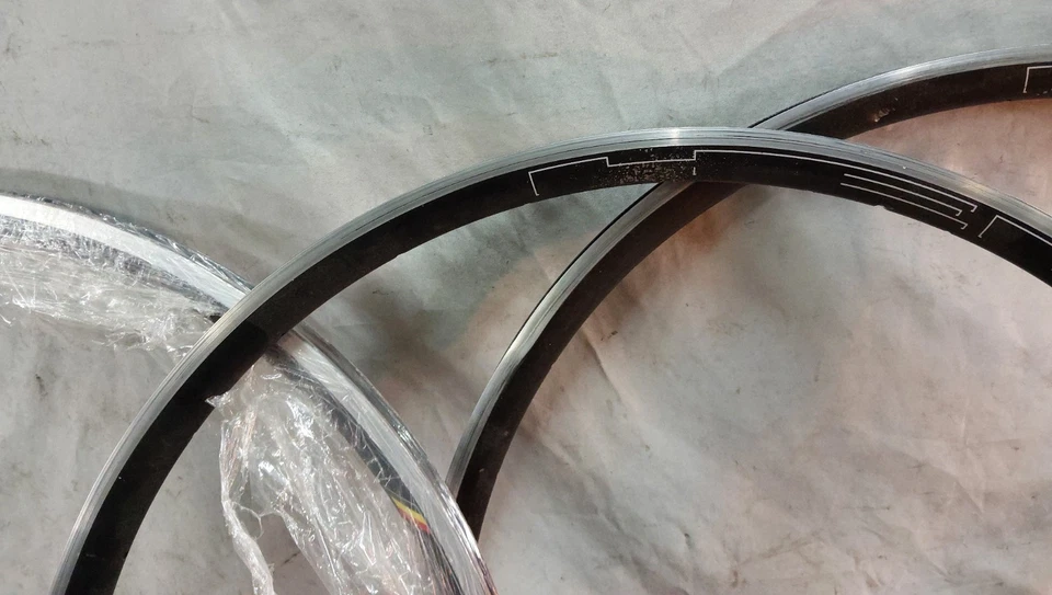 HED Belgium + Plus 700c 29" 29er Road Tour MTB Bike Rim Set of 2 28/20S Clincher - Image 3 of 4