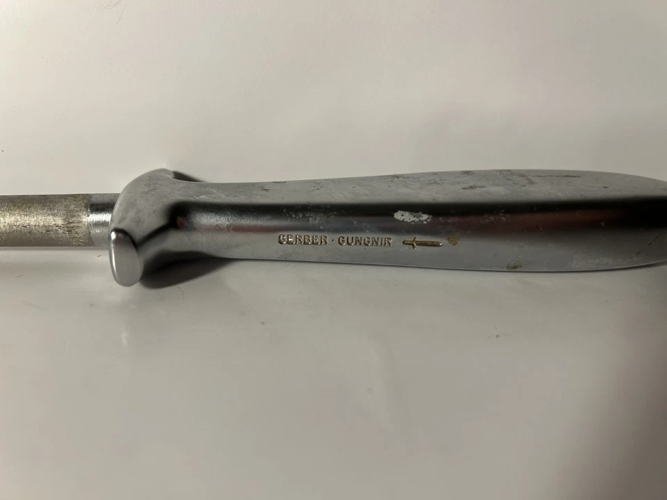 Gerber Gungnir Sharpening Honing Rod Steel Large Diamond Steel Stainless Handle - Image 2 of 4