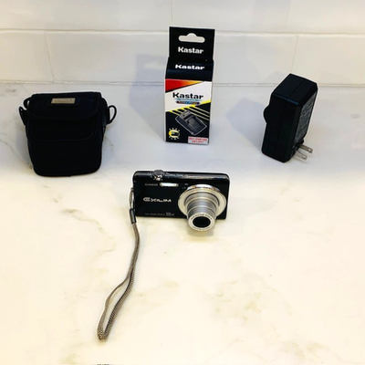 【動作確認済み】CASIO EXILIM EX-ZS10 Casio Exilim EX-ZS10 Digital Camera 14.1MP Black 5x Zoom Excellent